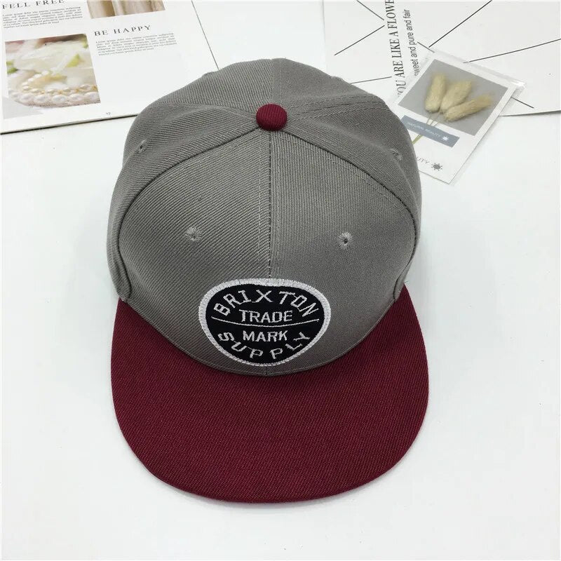 Gorras de béisbol con bordado de letras